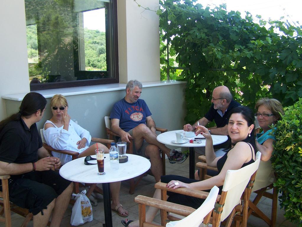 Avaton Hotel Ligourio Exterior photo